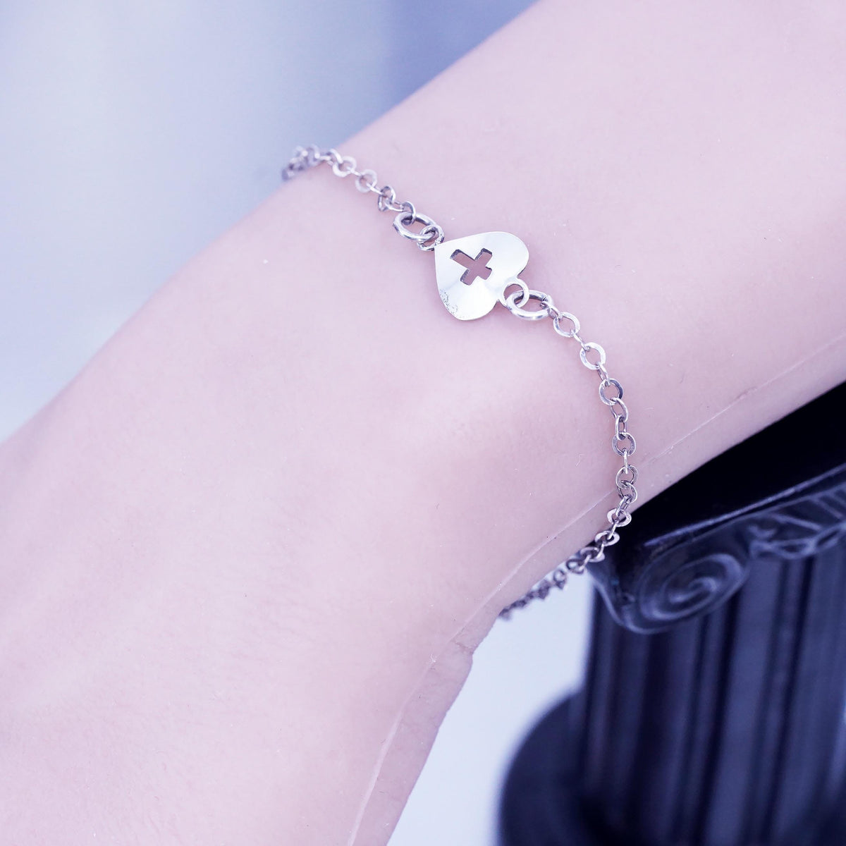 7" 2mm, Vintage Sterling 925 silver handmade bracelet, heart charm cross cutout