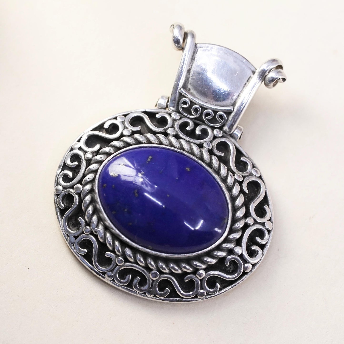 Vintage Sterling silver 925 handmade pendant, with oval lapis lazuli and wired