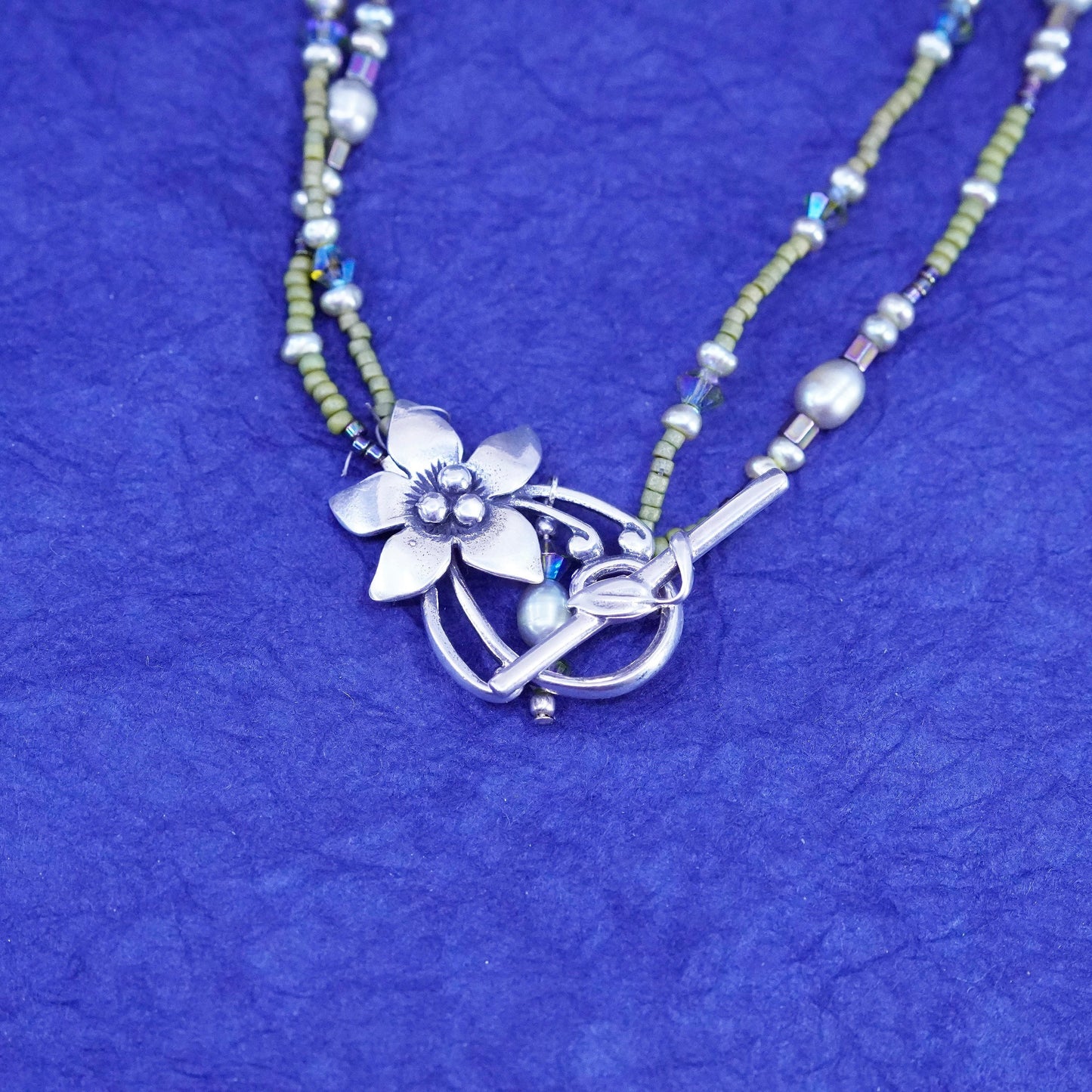 22”, Sterling silver necklace with 925 flower toggle closure chain heishi beads