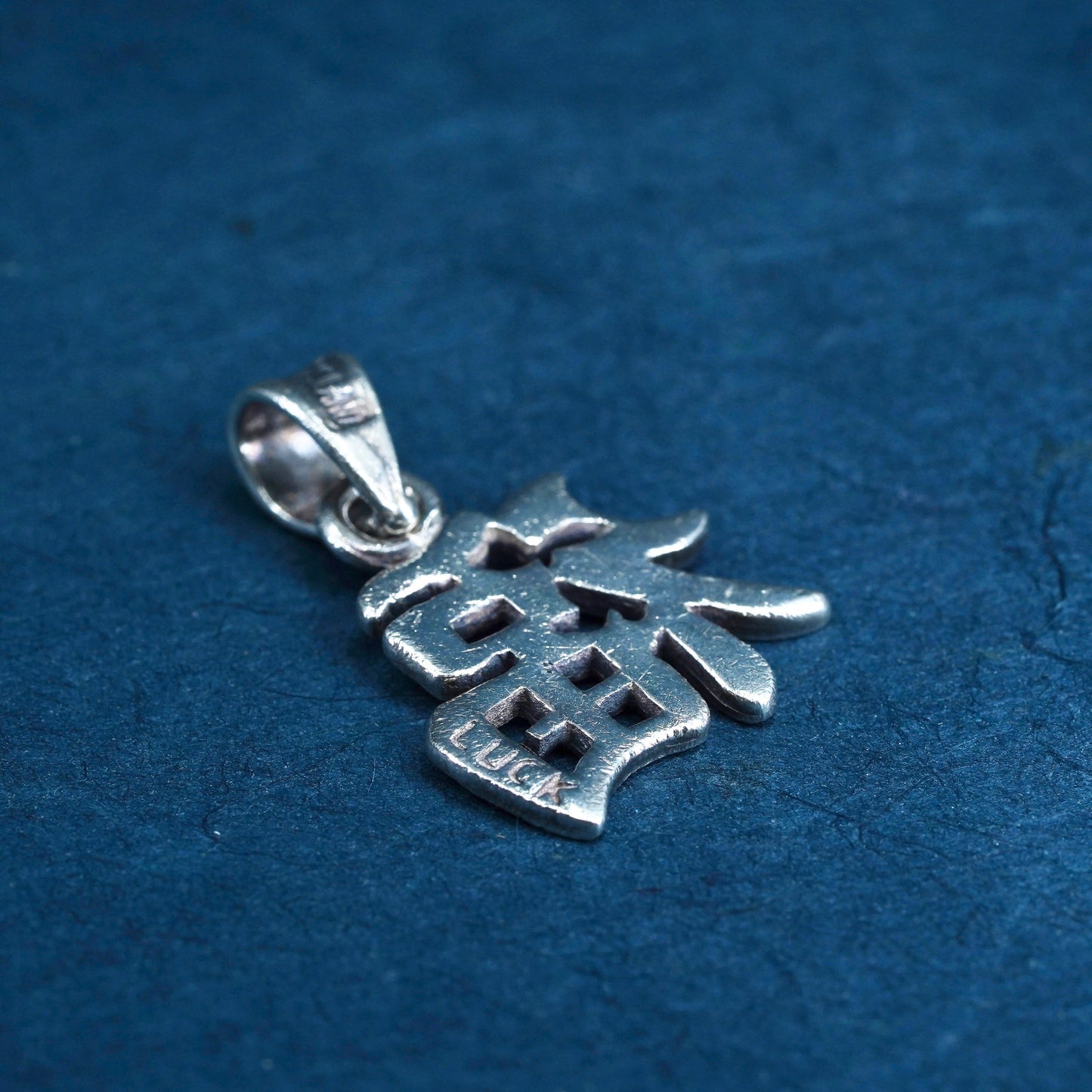 vtg Sterling 925 silver handmade charm pendant with Chinese character “luck”