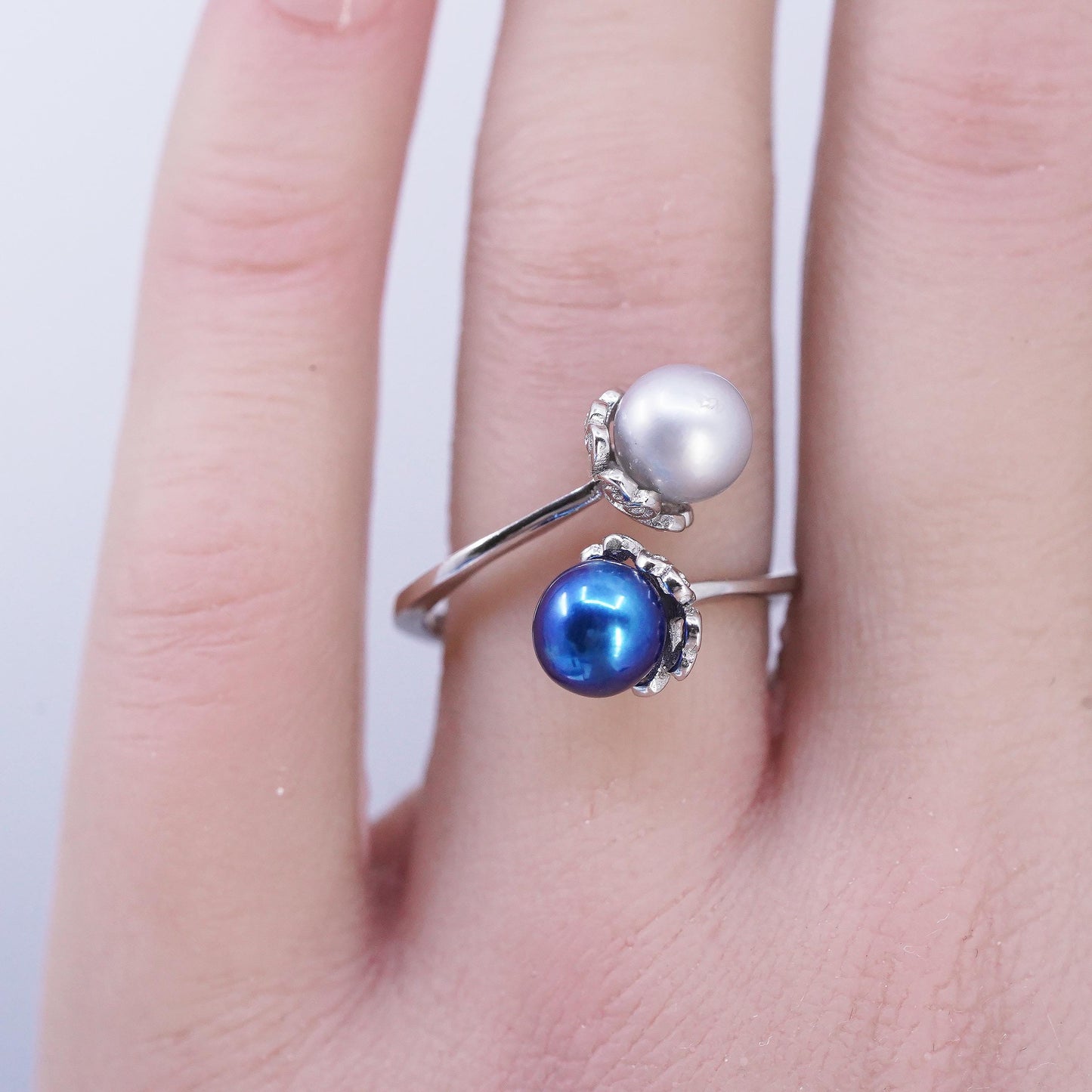 Size adjustable, vintage Sterling 925 silver wrap band ring blue gray pearl