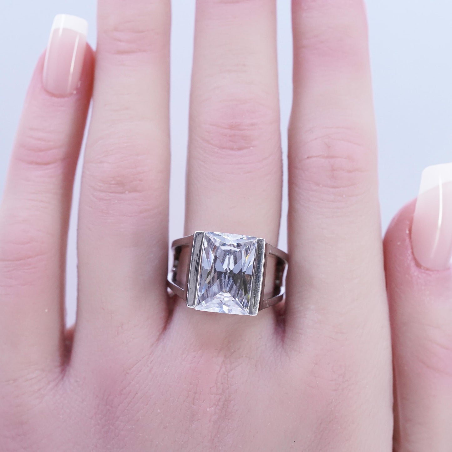 Size 7, vintage Sterling 925 silver handmade statement ring with emerald cut Cz
