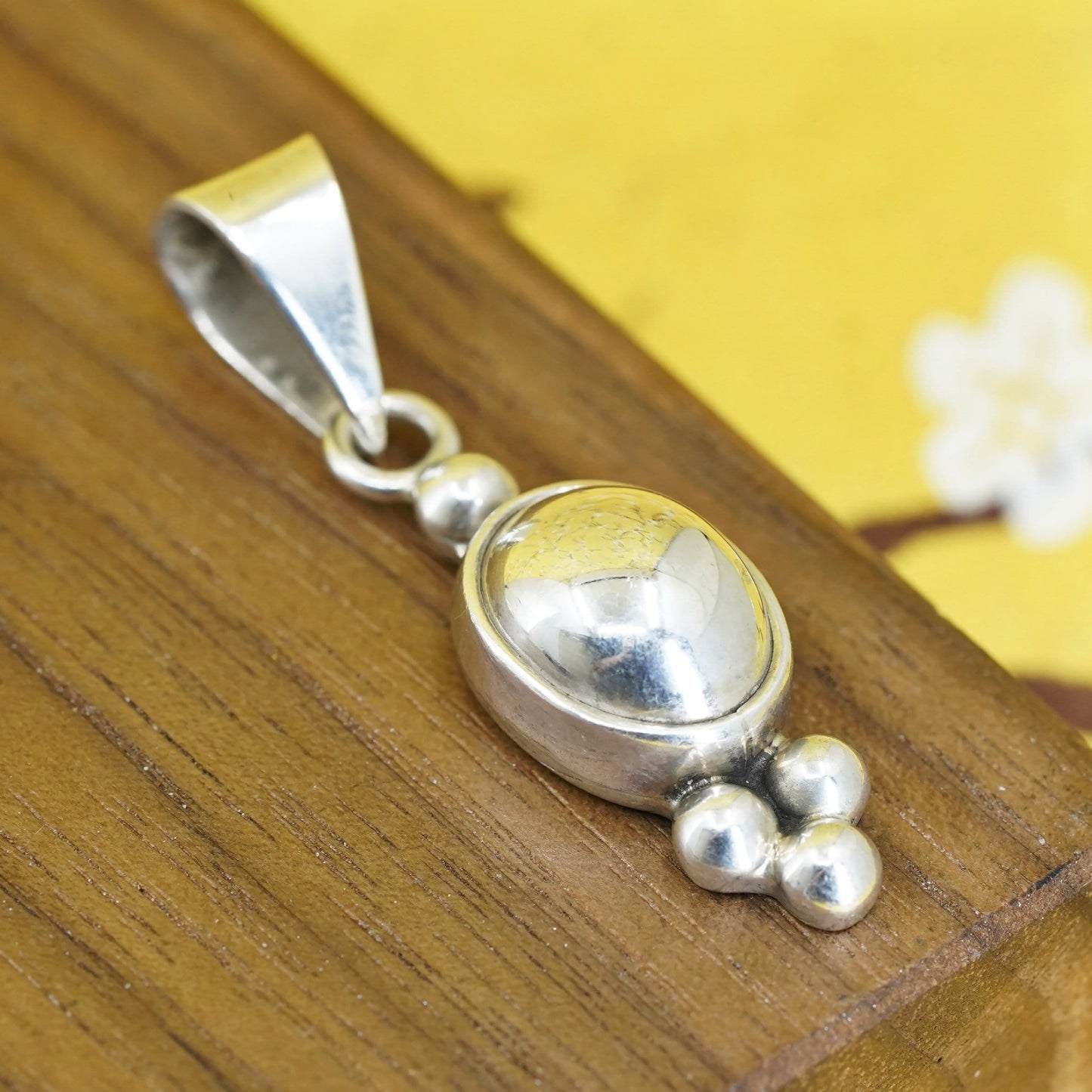Vintage Mexico handmade Sterling silver 925 oval pendant and beads