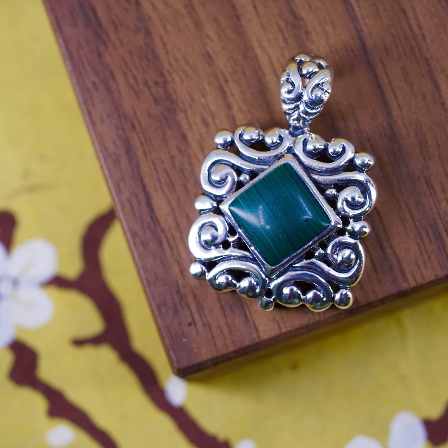 Vintage Sterling silver handmade pendant, 925 square filigree pendant malachite
