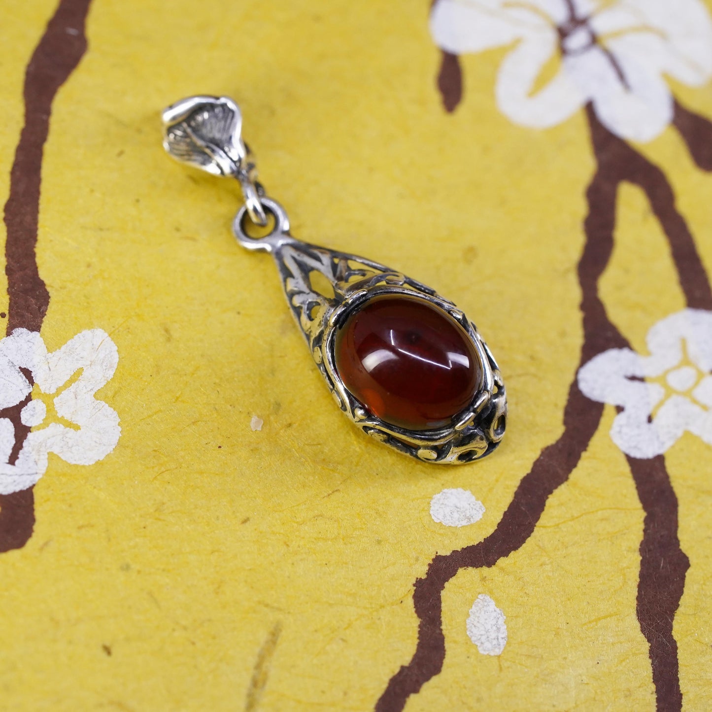 Vintage Poland Sterling 925 silver handmade pendant with oval Amber