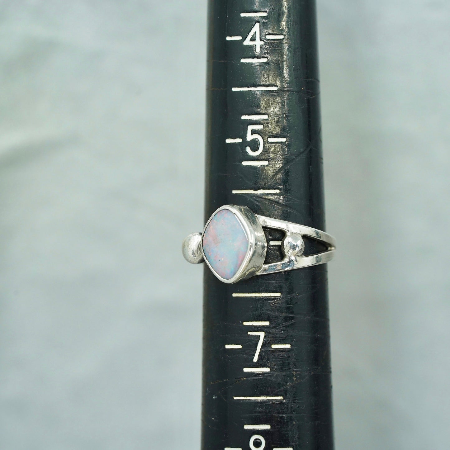 Size 6, vintage southwestern Sterling 925 silver handmade ring with opal