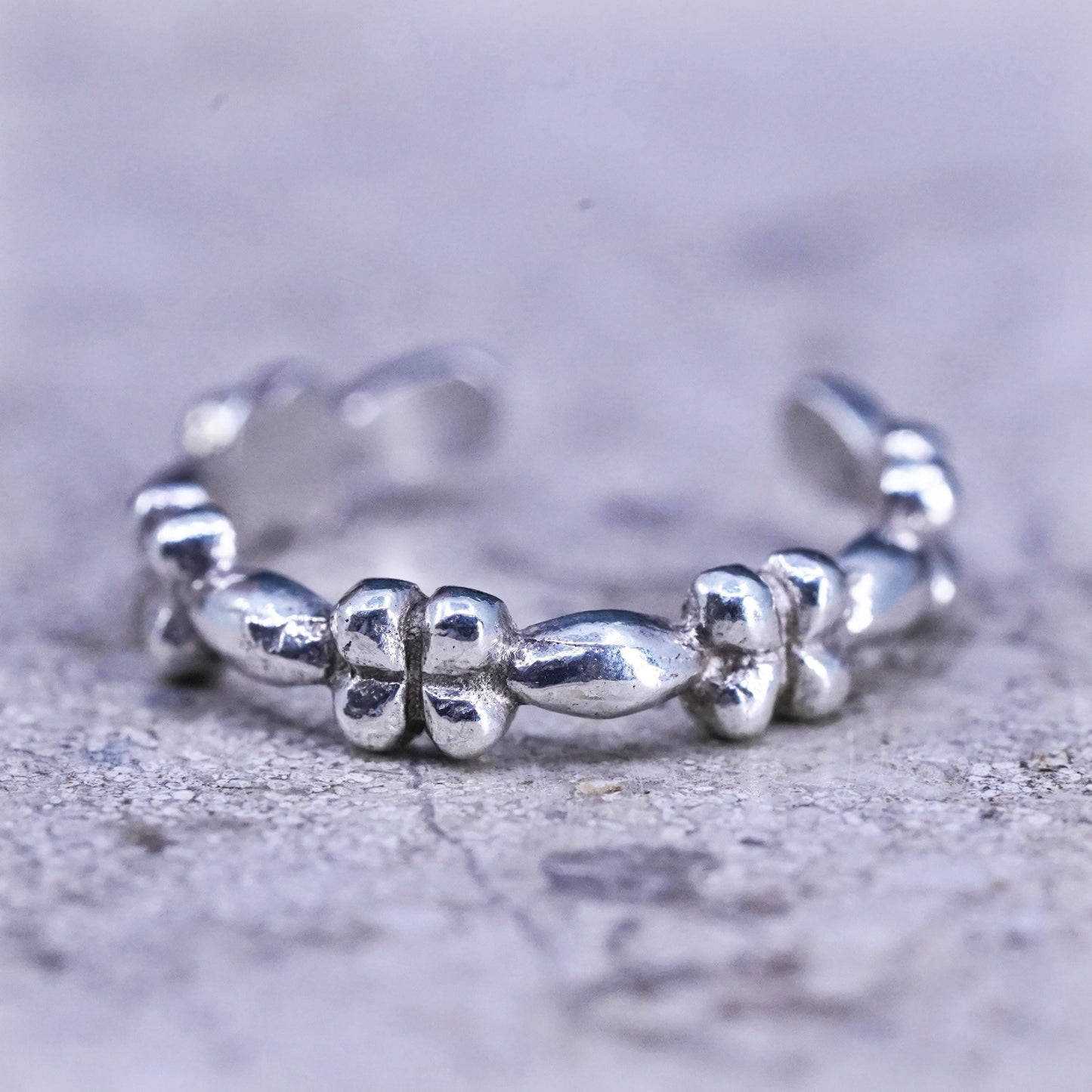 Size 1, vintage Sterling silver handmade ring, 925 flower band