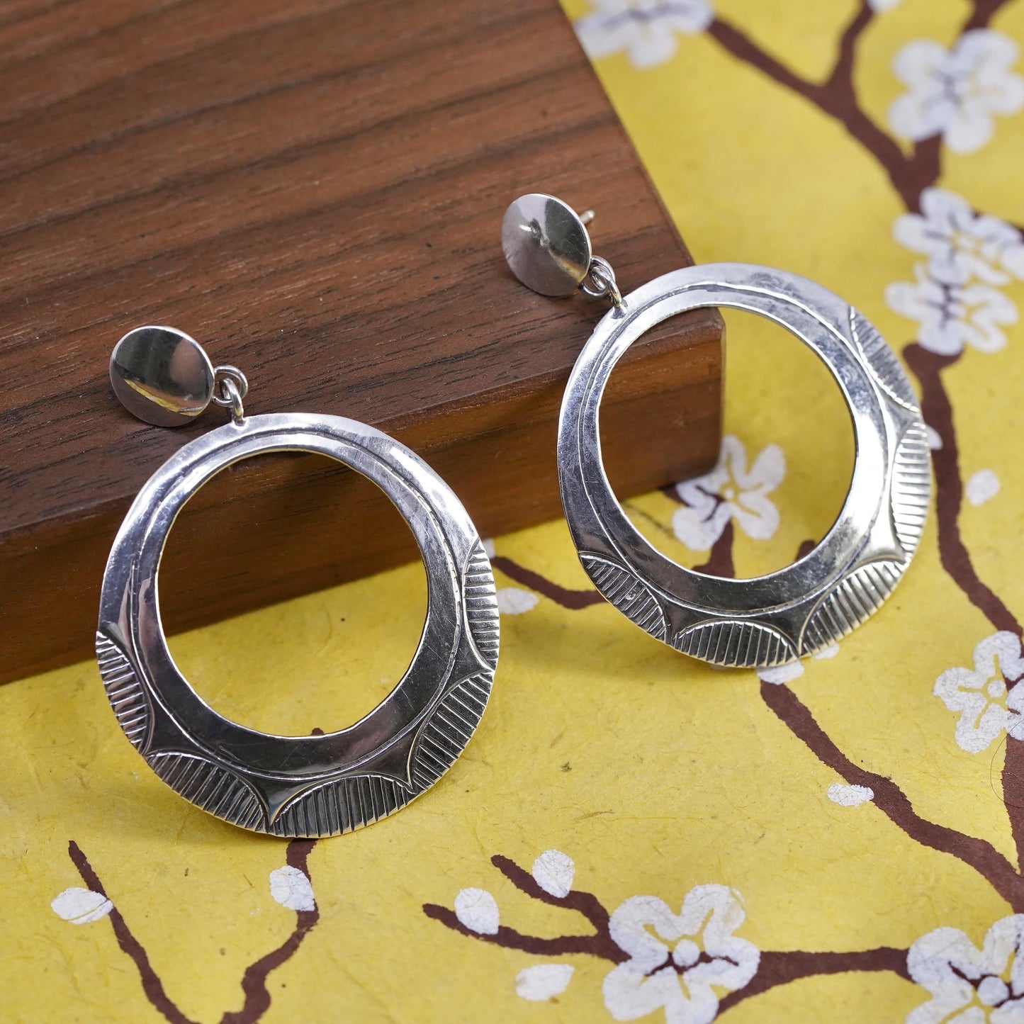 Vintage southwestern Sterling 925 silver handmade textured circle disc earrings