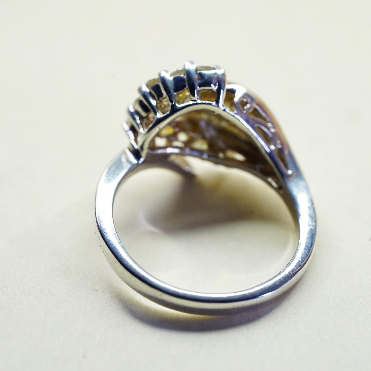 Size 6, vintage sterling 925 silver wavy band ring with CZ details