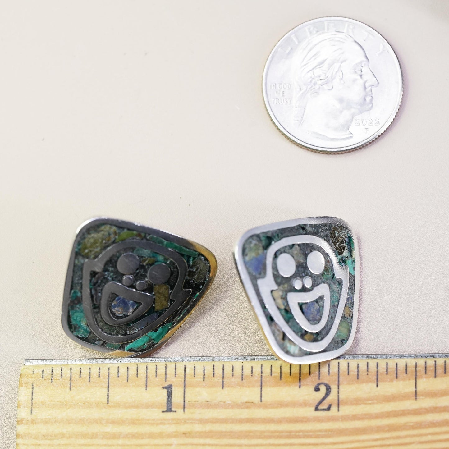 Hecho En Sterling 925 silver screw back smily face earrings turquoise inlay