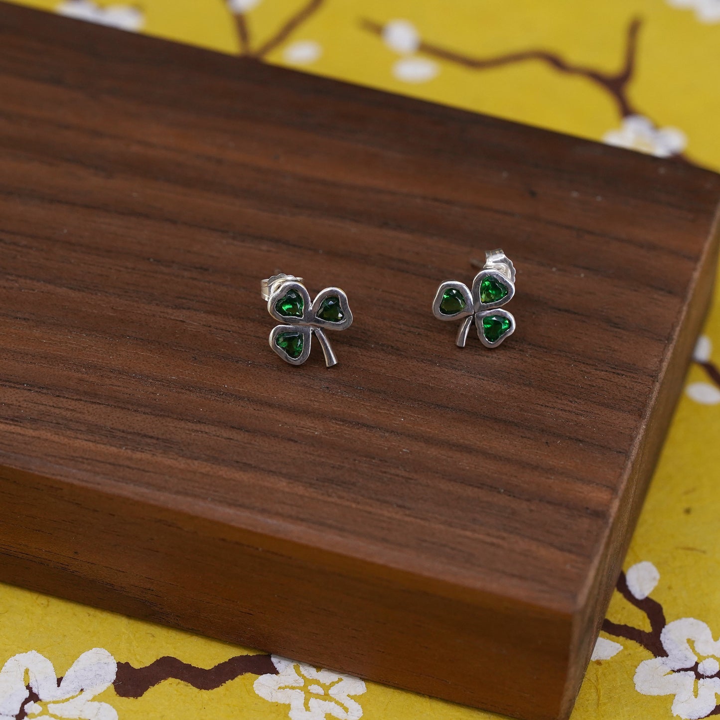 vintage Sterling silver green crystal clover studs earrings