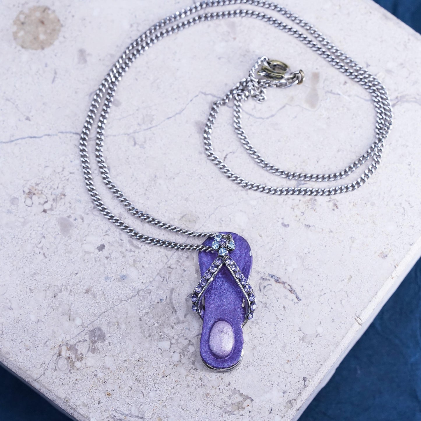 16”, VTG Sterling silver necklace, 925 curb chain purple enamel sandal pendant