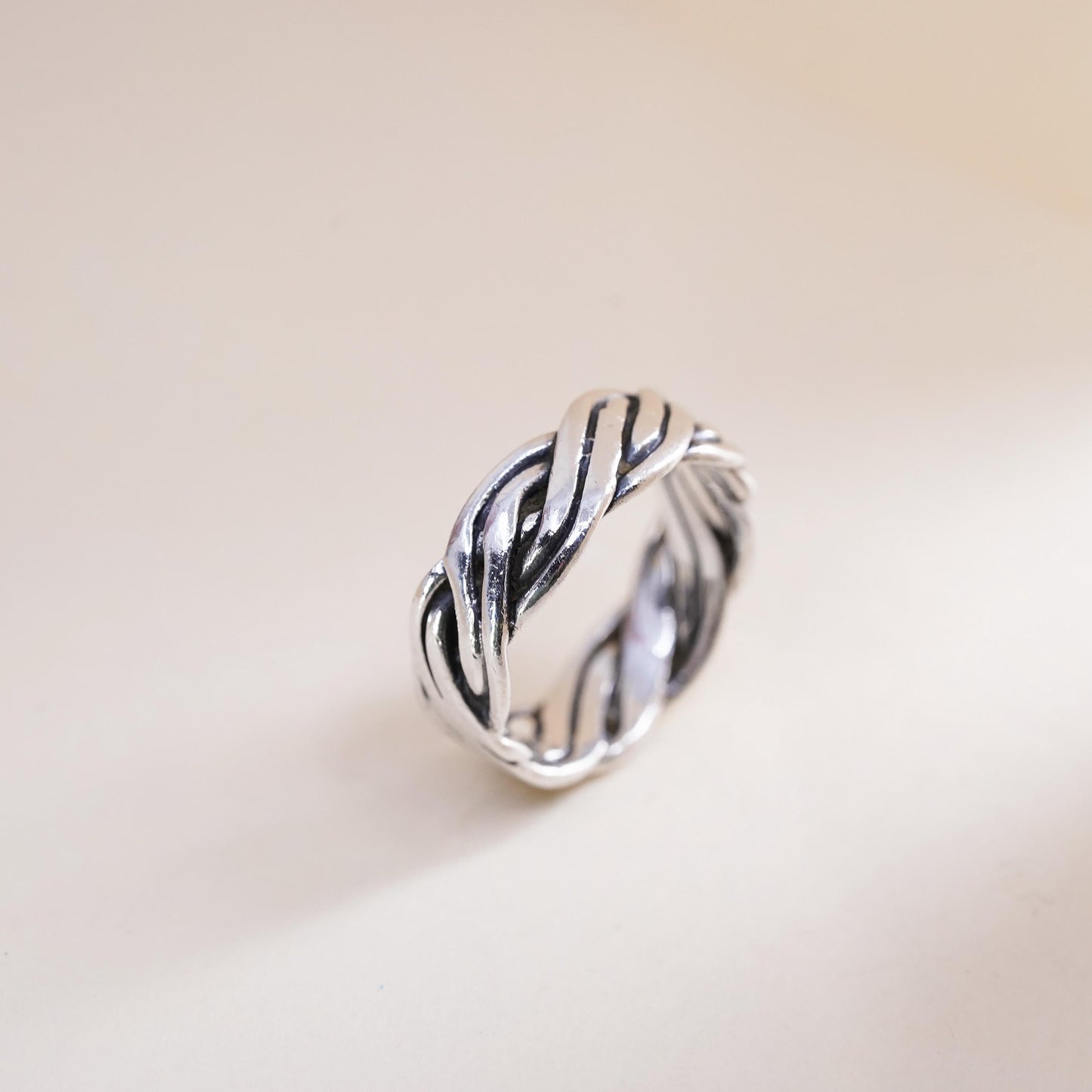 Size 7.5, vintage Sterling silver handmade ring, 925 woven braided cable band