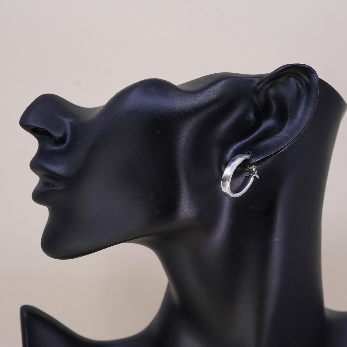 0.75”, Vintage sterling silver loop single earring, fashion primitive oval hoop