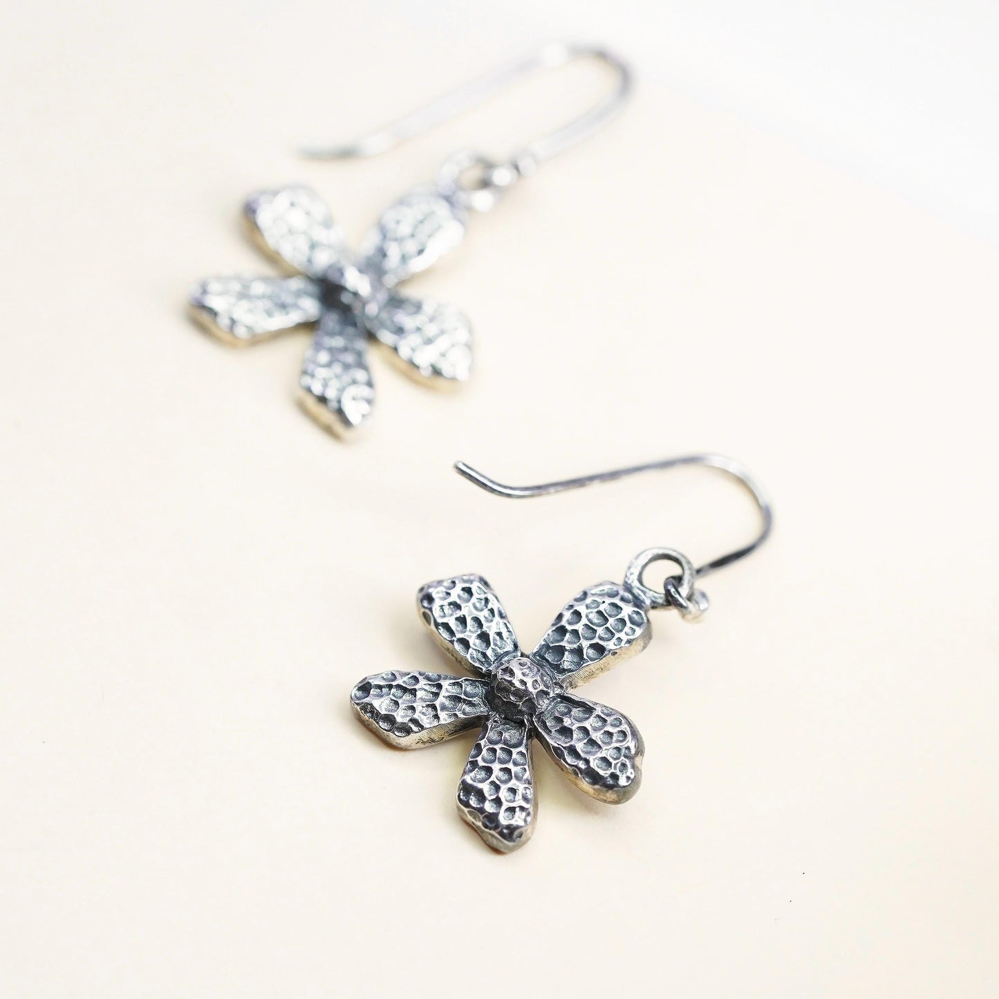 Silpada 925 Sterling Oxidized Silver Dangling Daisy Flower Earrings, W1155