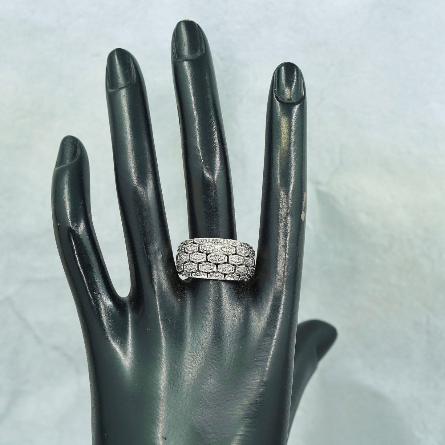 Size 9.5, vintage Sterling 925 silver ring, filigree band with cluster diamonds