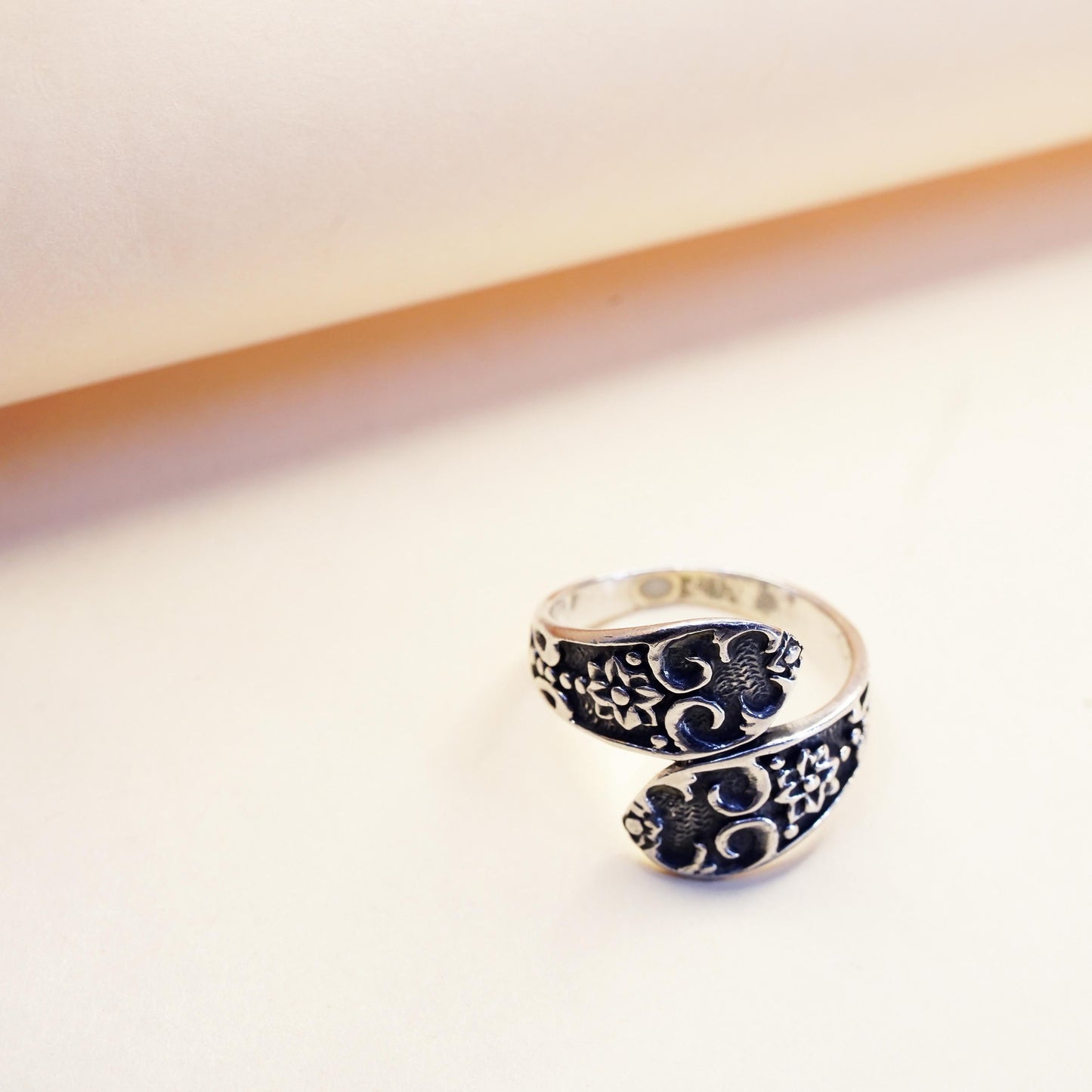 Size 9, vintage signed Sterling silver handmade ring, 925 flower relief band