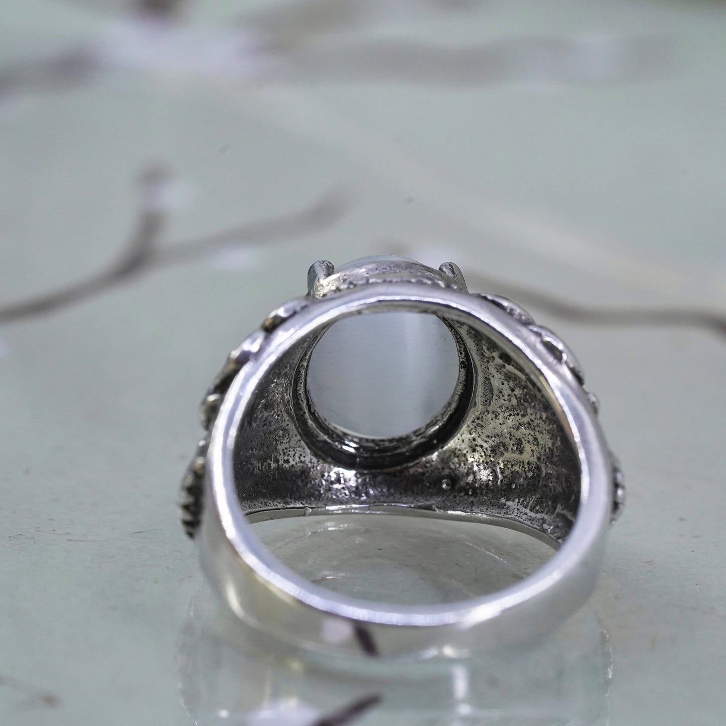 Size 9, Vintage sterling 925 silver ring handmade with oval white cats eye