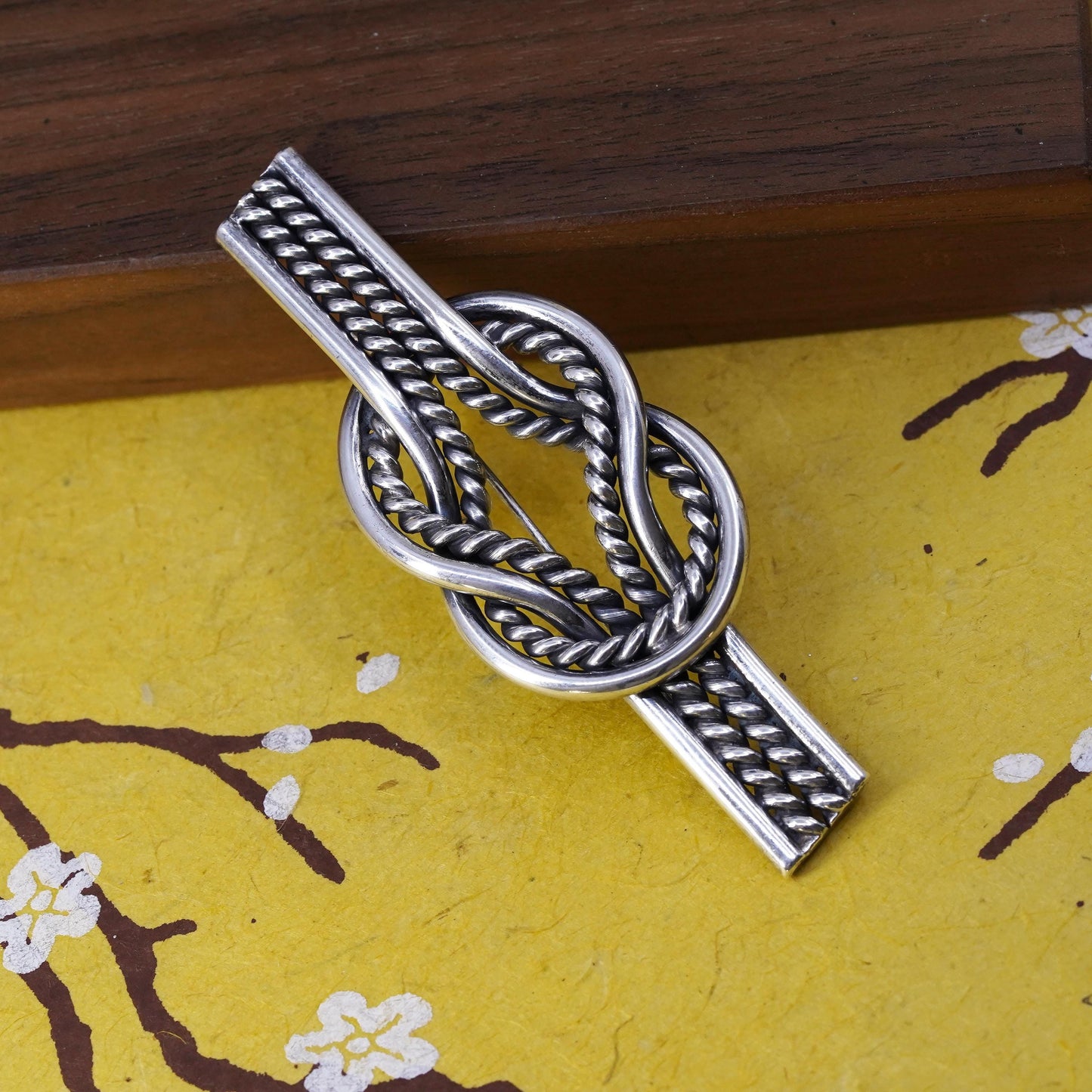 Vintage handmade sterling 925 silver cable knotted brooch