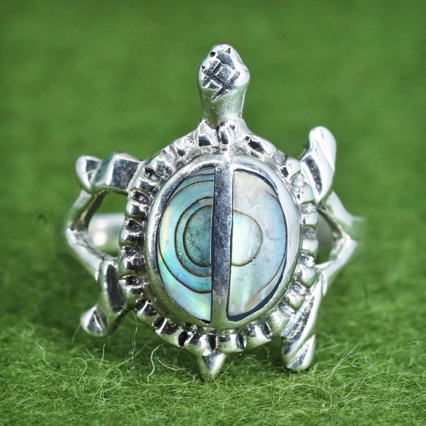 Size 9, Native American sterling silver ring, 925 turtle abalone, southwestern