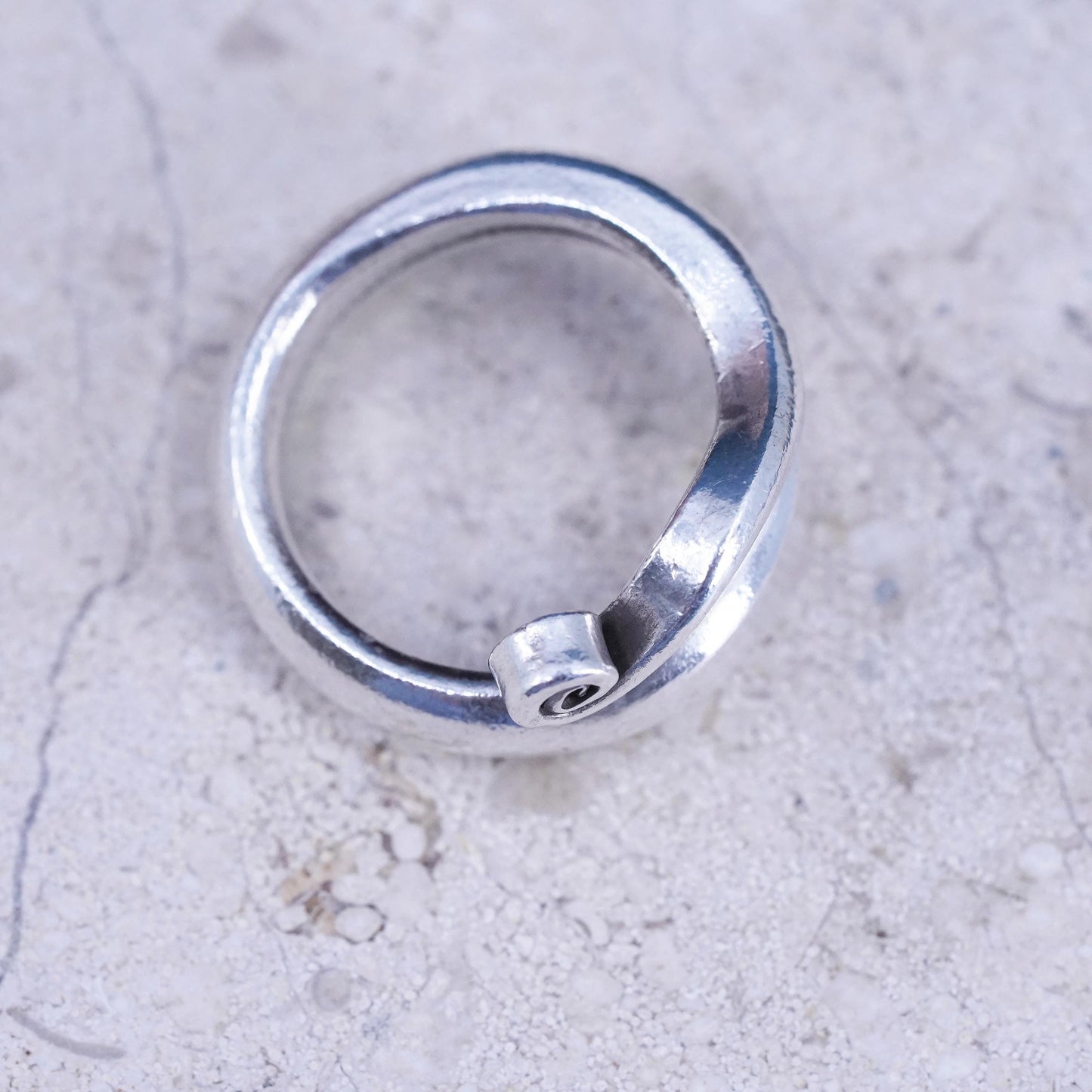 Size 6.25, vintage Sterling silver handmade ring, 925 wide swirly band