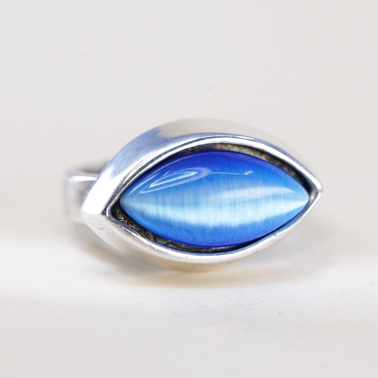 Size 5, vintage Sterling silver ring, 925 band with marquise cut blue tiger eye