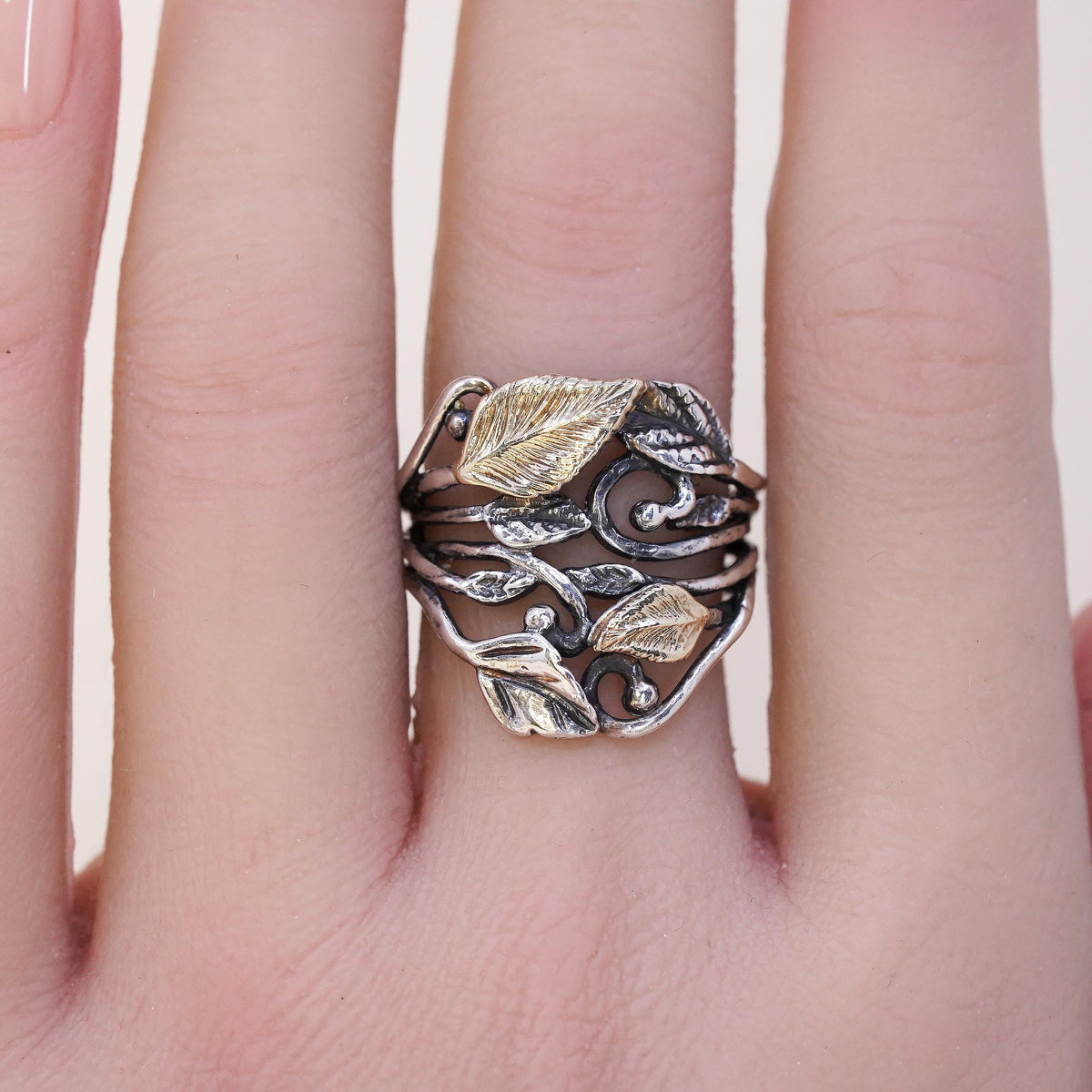 Size 6.75, Israel Pz Or Paz two tone Sterling silver ring, 925 Leafy vine band