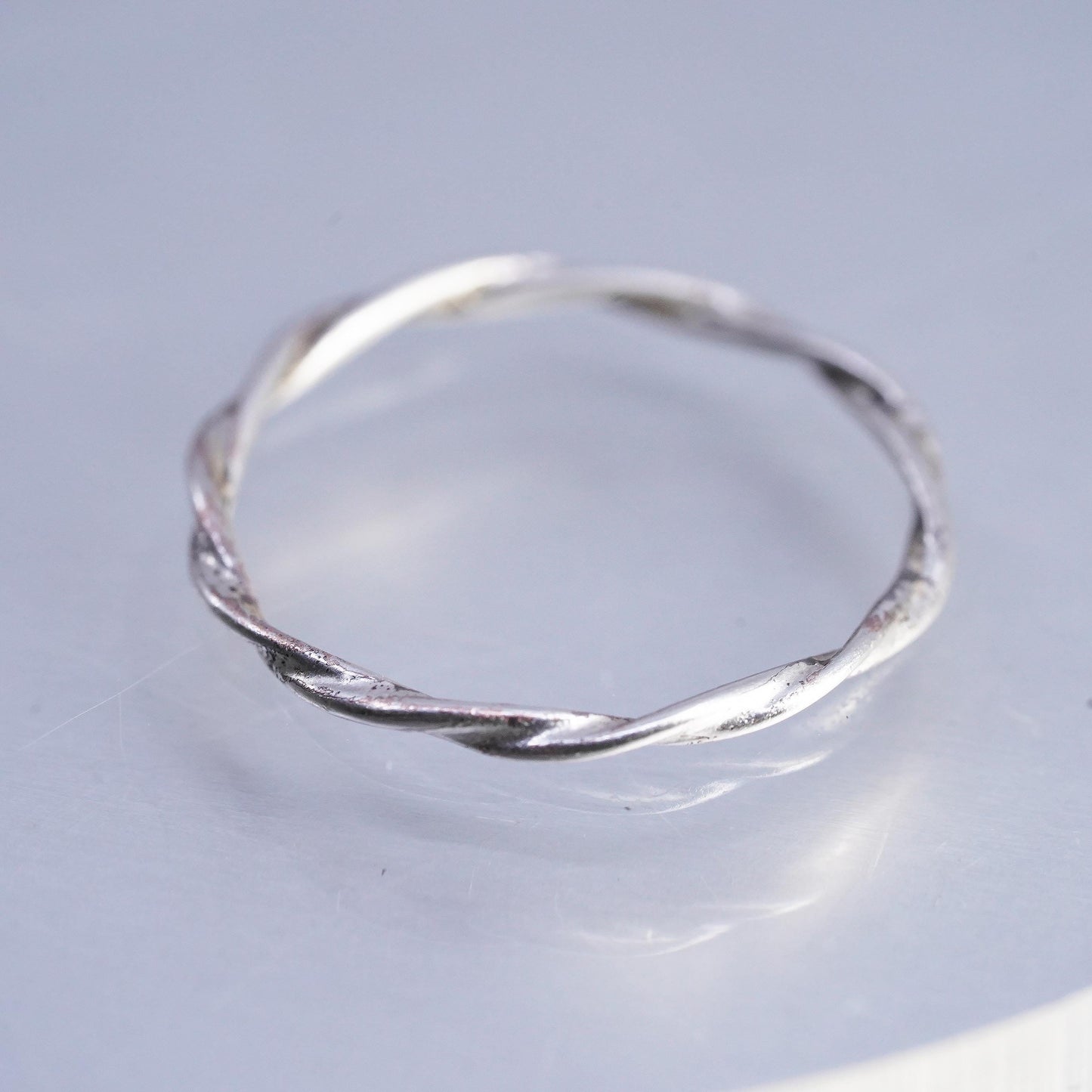 Size 7.25, vintage southwestern Sterling 925 silver cable ring, stackable band