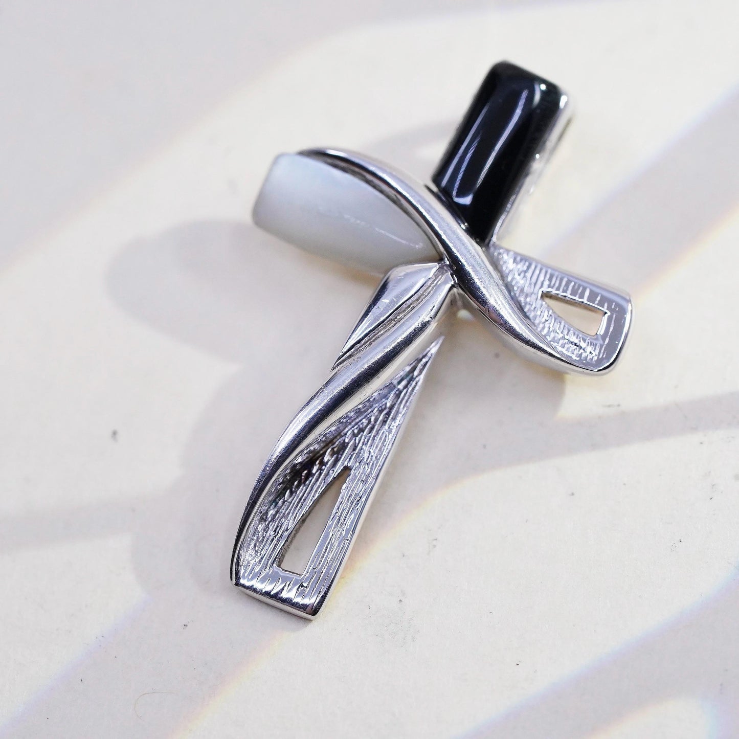 Vintage sterling silver handmade pendant, 925 cross with heart mother of pearl