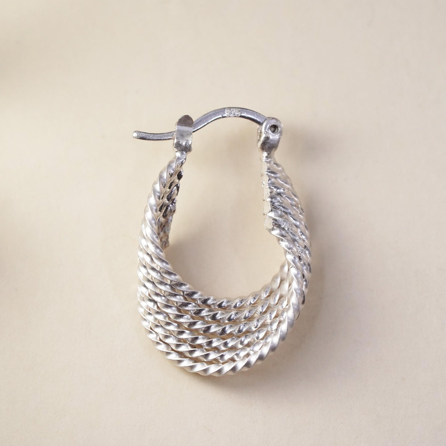 1", Vintage sterling silver loop single earring, fashion ribbed twisted hoop