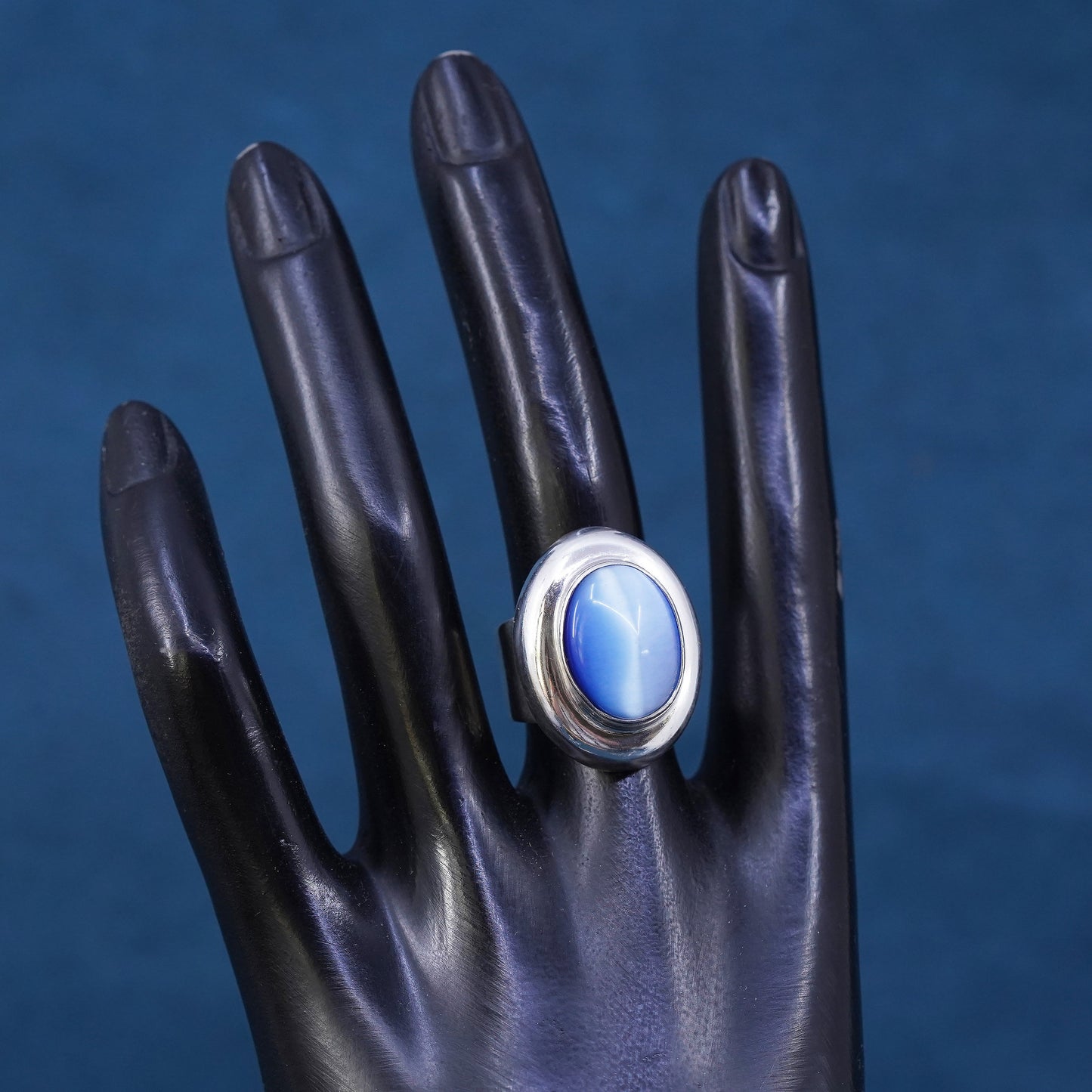 Size 6.25, Mexican Sterling silver handmade ring, 925 band with blue cats eye