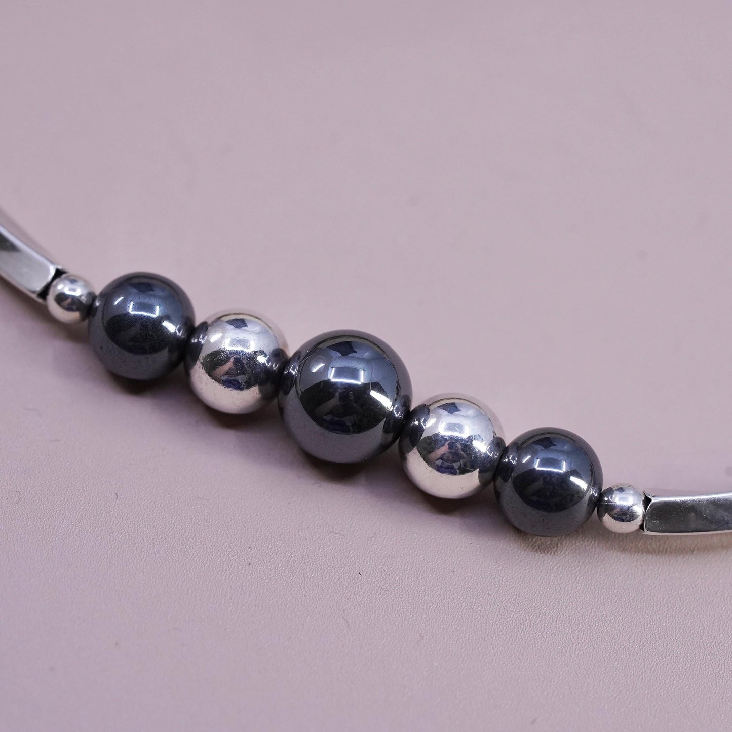 18", southwestern Sterling silver necklace, 925 twisted chain hematite beads