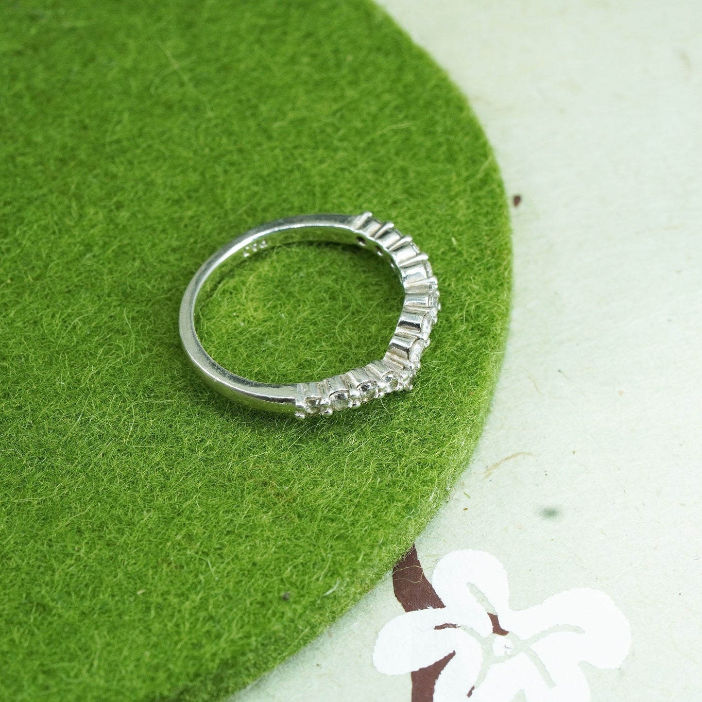 Size 6, vintage sterling 925 silver ring w/ cluster CZ, stackable wedding band