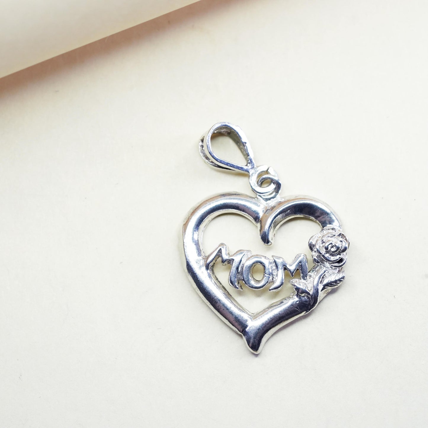 Vintage Sterling silver pendant, rose flower heart with "mom", 925 pendant