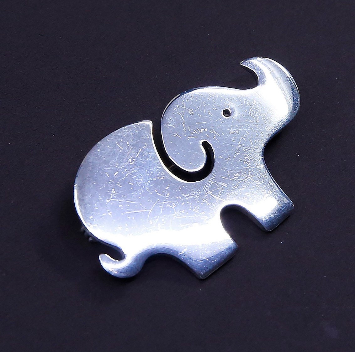 Vintage meixco handmade sterling 925 silver elephant shaped brooch