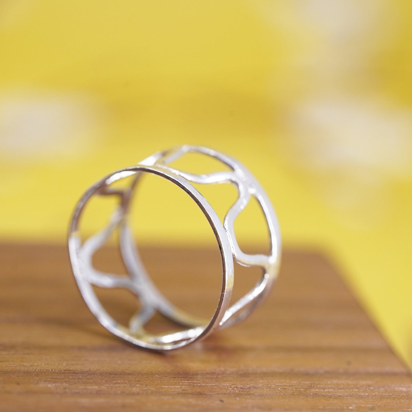 Size 7, vintage Sterling silver handmade ring, 925 wavy band
