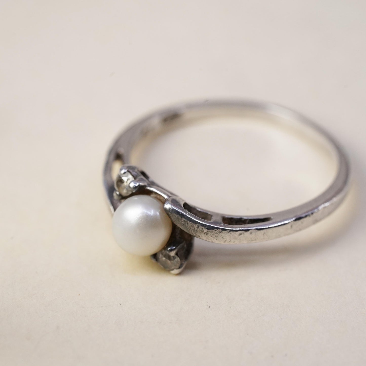 Size 6.25, vintage Sterling silver 925 handmade ring with pearl and cz