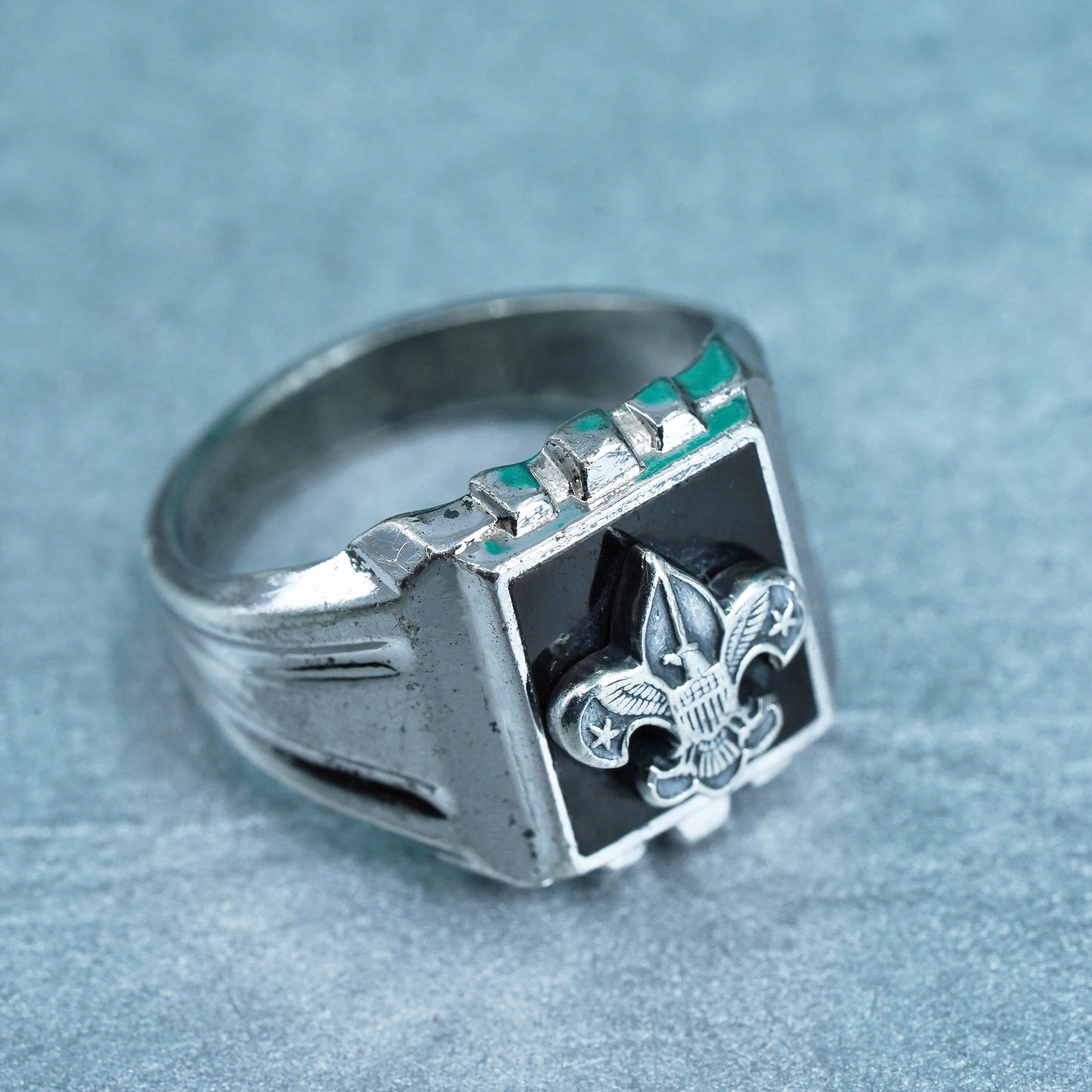 Size 7.75, French symbol the fleur-de-lis sterling 925 silver statement ring