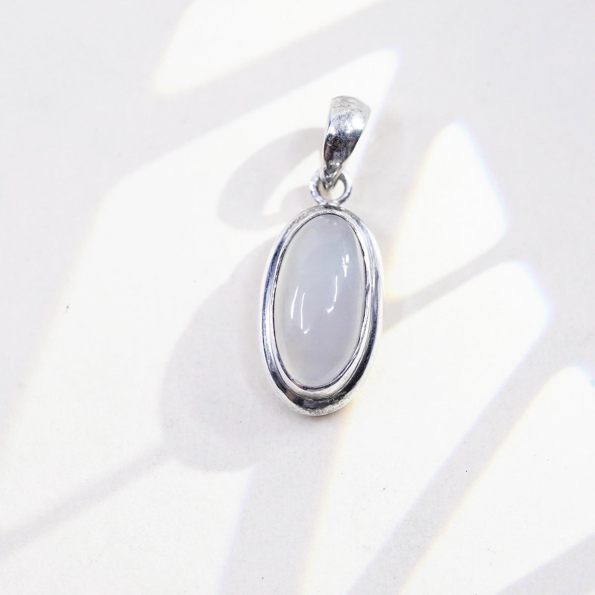 Vintage Sterling 925 silver handmade pendant with oval Chalcedony