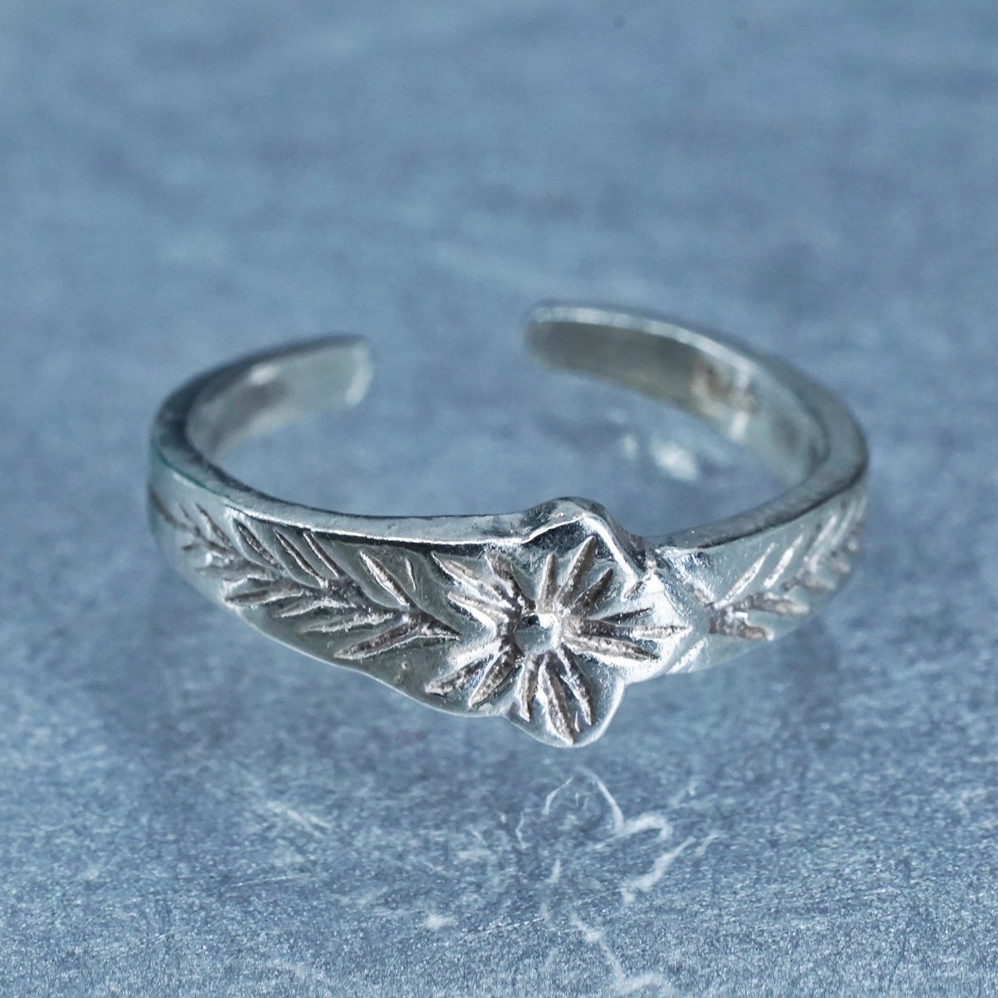 Size 3, southwestern Sterling 925 silver handmade ring, floral textured band