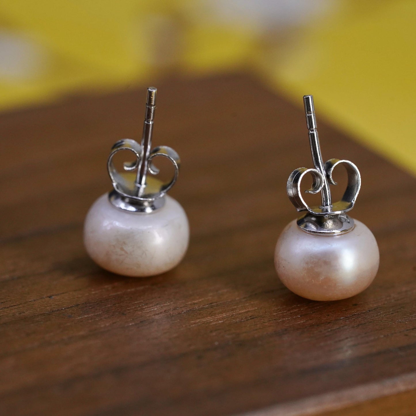 8mm, VTG 925 Sterling silver handmade studs earrings white pale orange pearl
