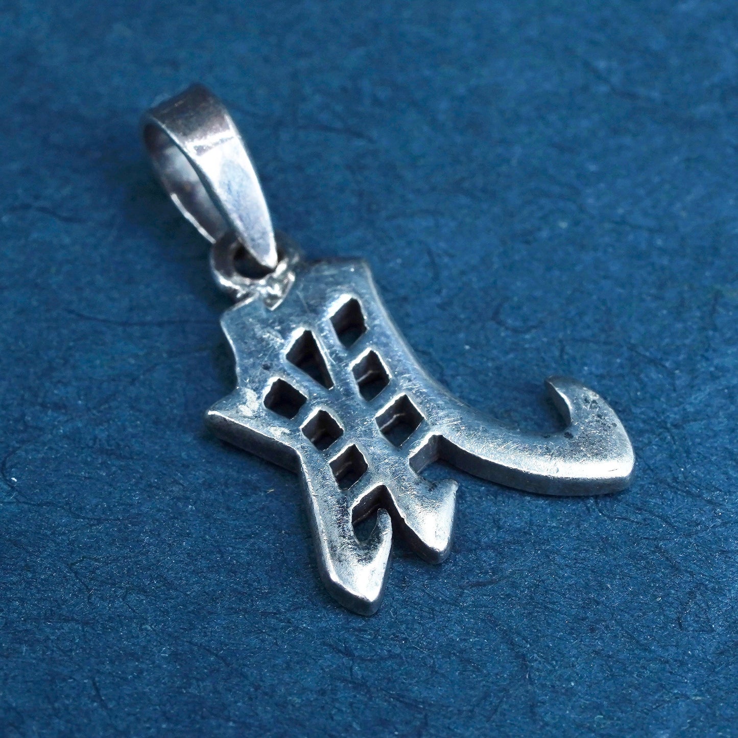 Vintage Sterling 925 silver charm pendant with Chinese character “rat”