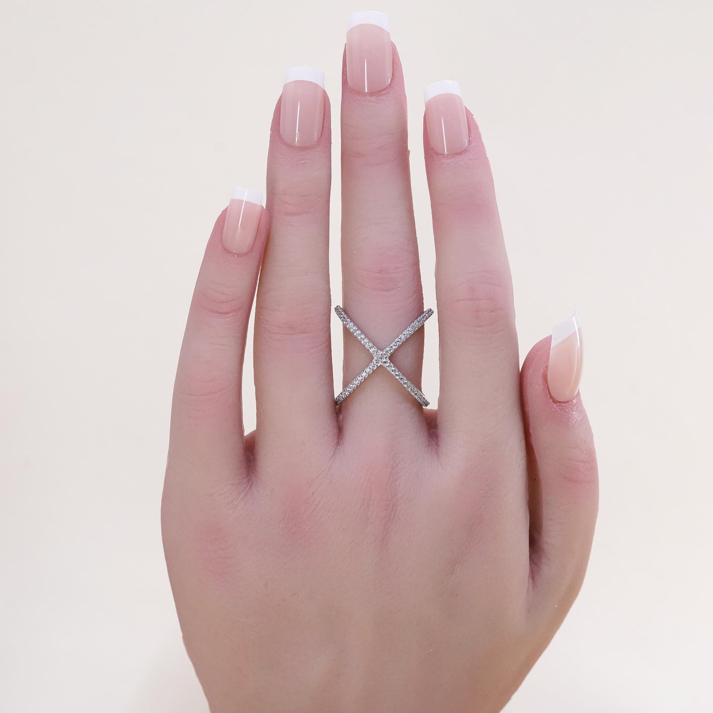sz 6.5, Sterling silver fashion ring, prayer band, 925 silver cross cluster cz