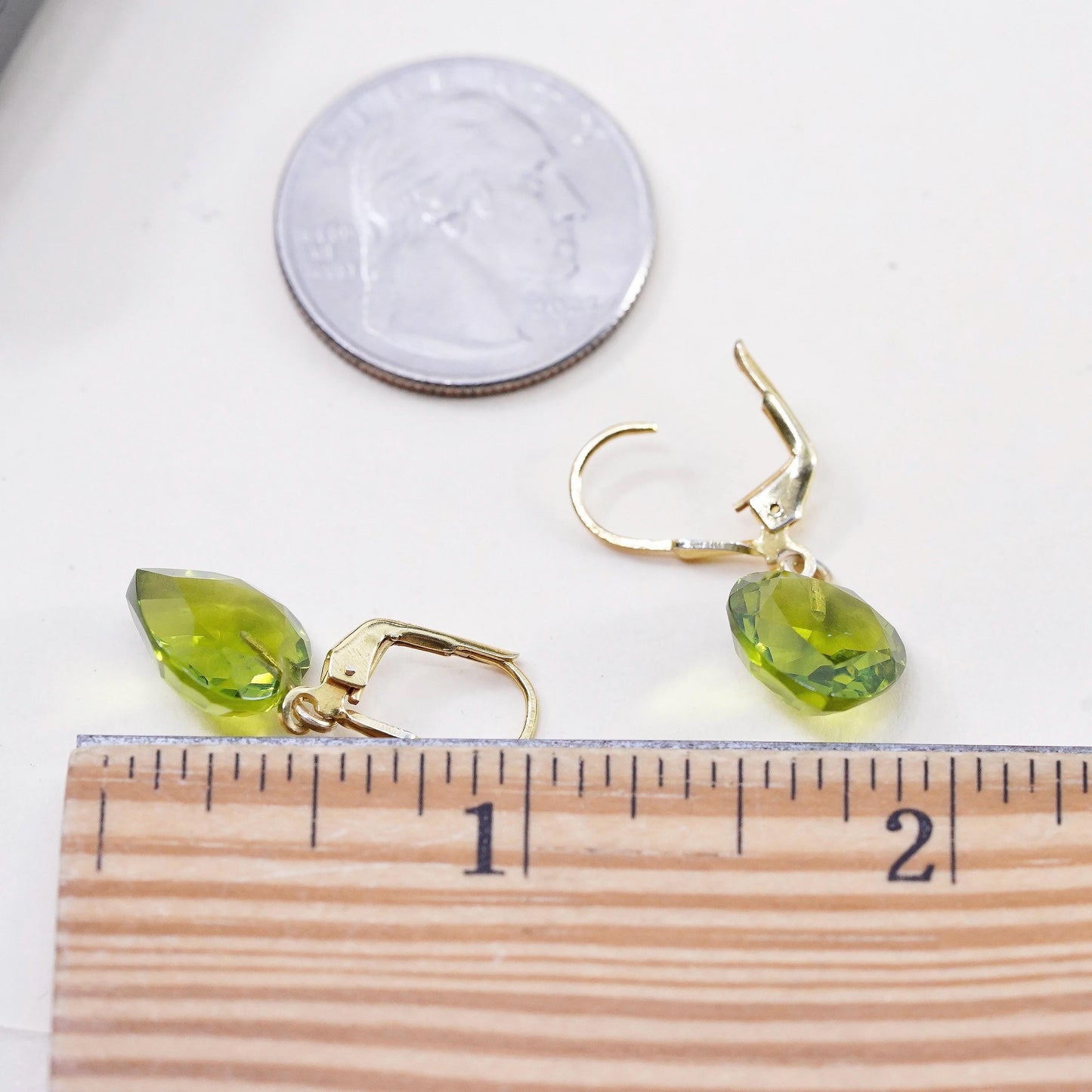 VTG yellow gold plated 925 Sterling silver earrings heart peridot Leverback