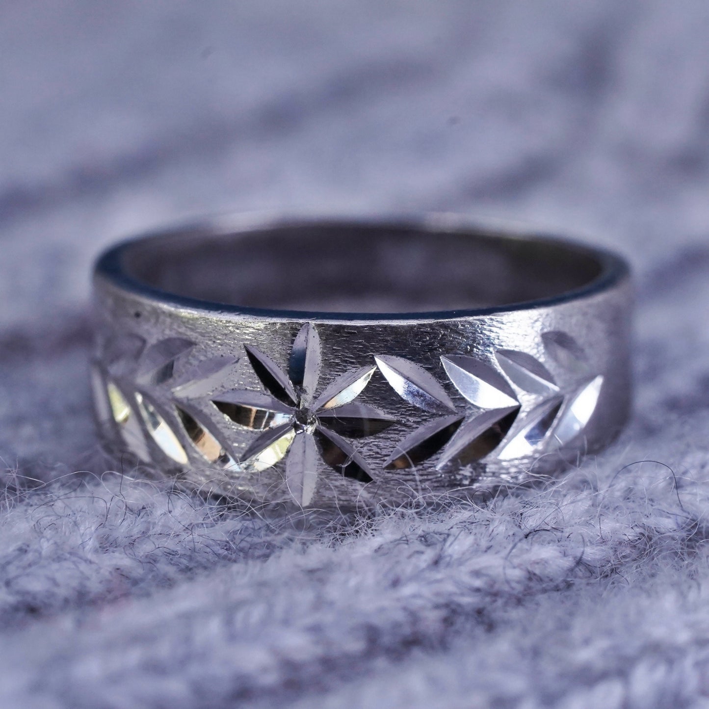 Size 6, vintage Sterling silver ring, southwestern 925 stackable textured band