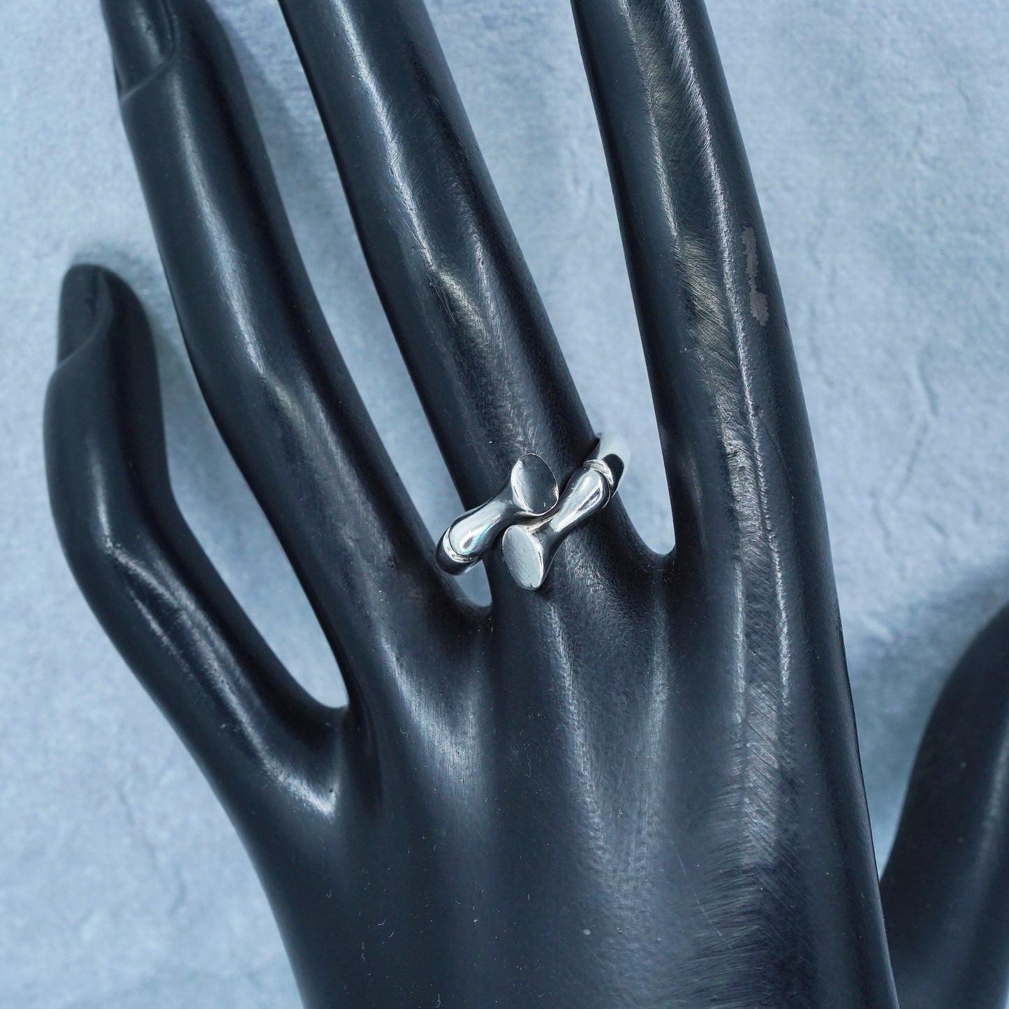 Size 7, vintage southwestern Sterling 925 silver ring, bamboo wrap band