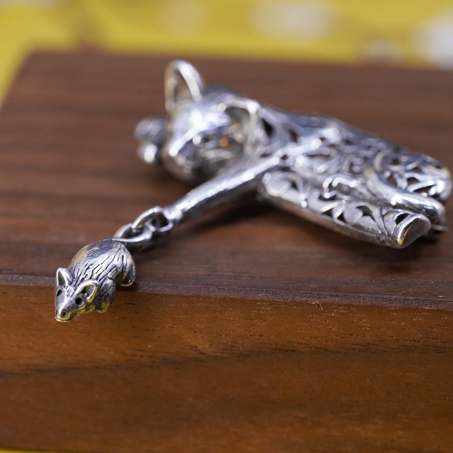Vintage Jezlaine filigree 925 Cat Pin Brooch Sterling Silver mouse charm Dangle
