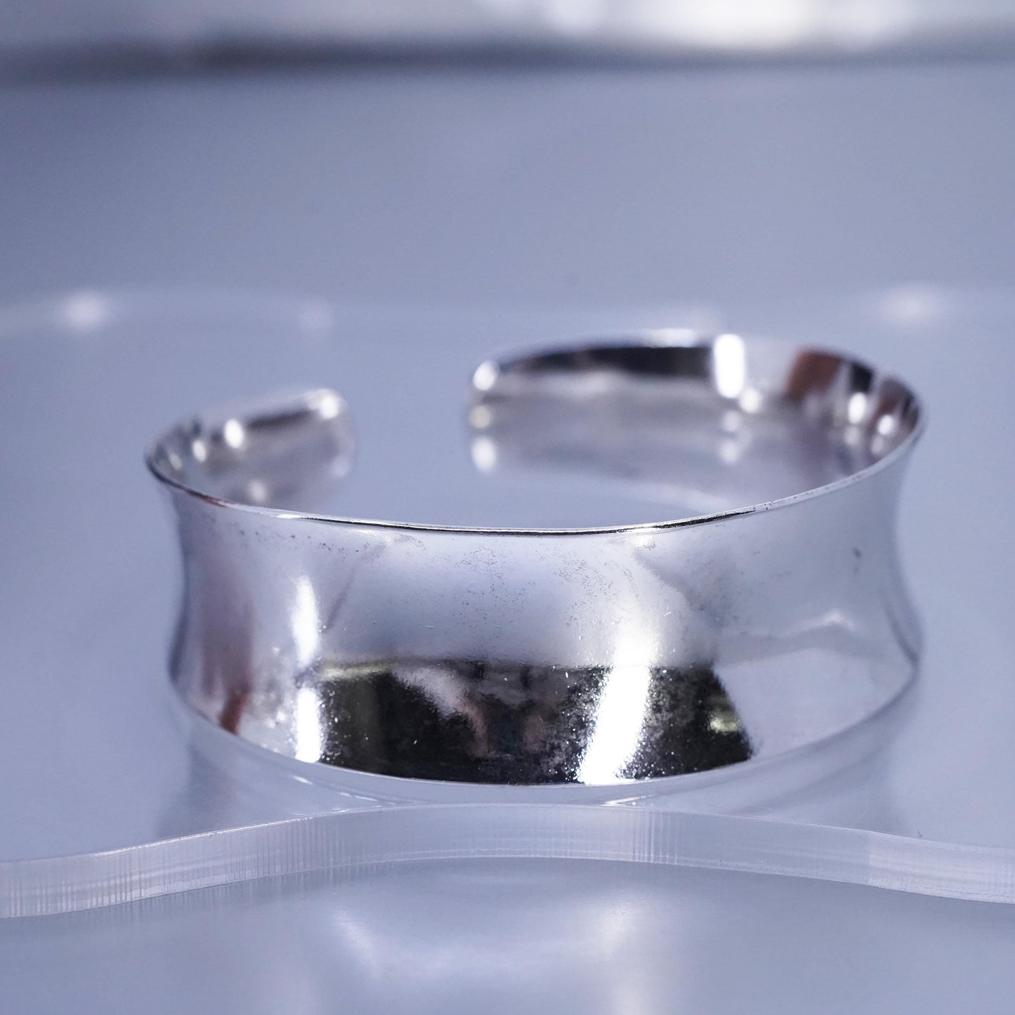 6.25”, Vintage Mexican Sterling 925 silver handmade bracelet, wide ribbed cuff