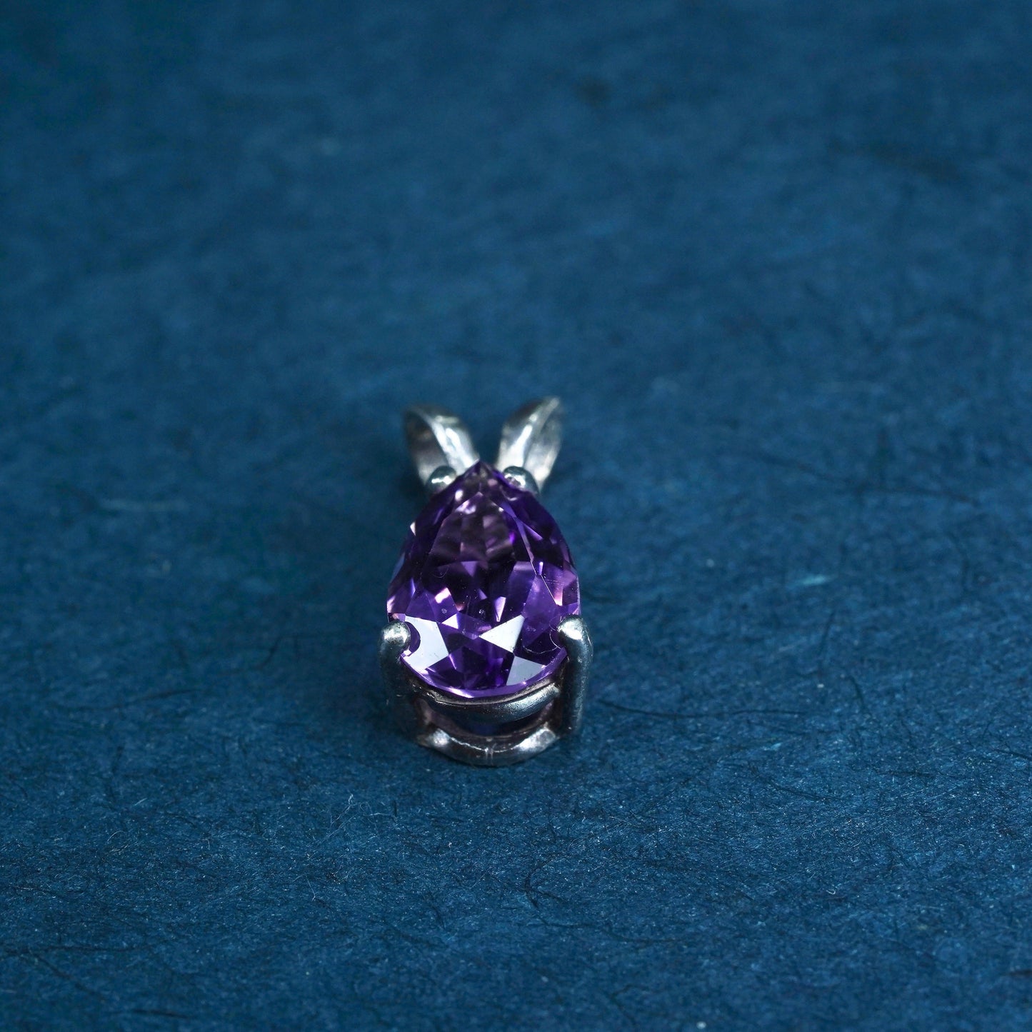 Vintage sterling 925 silver teardrop pendant with amethyst