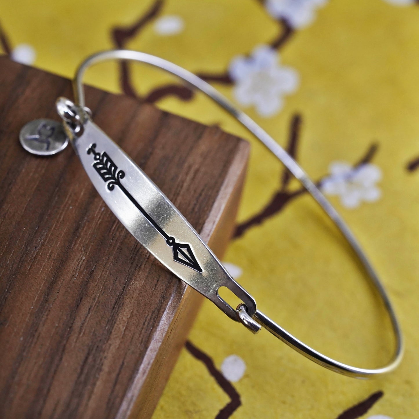 6.25", vintage CHAMILIA CHAM sterling silver bracelet, 925 hinged bangle arrow